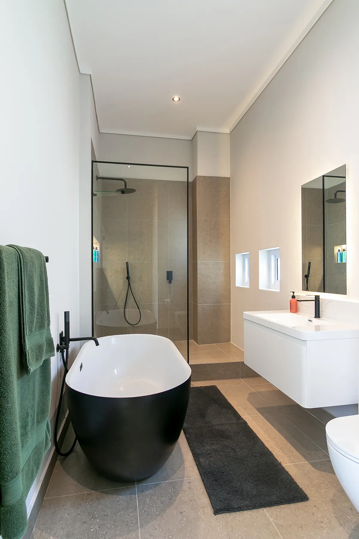 Pontoon gallery image 7